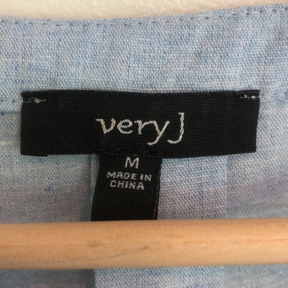 Very J sleeveless dress size medium lace up front, pockets, blue - Picture 4 of 6